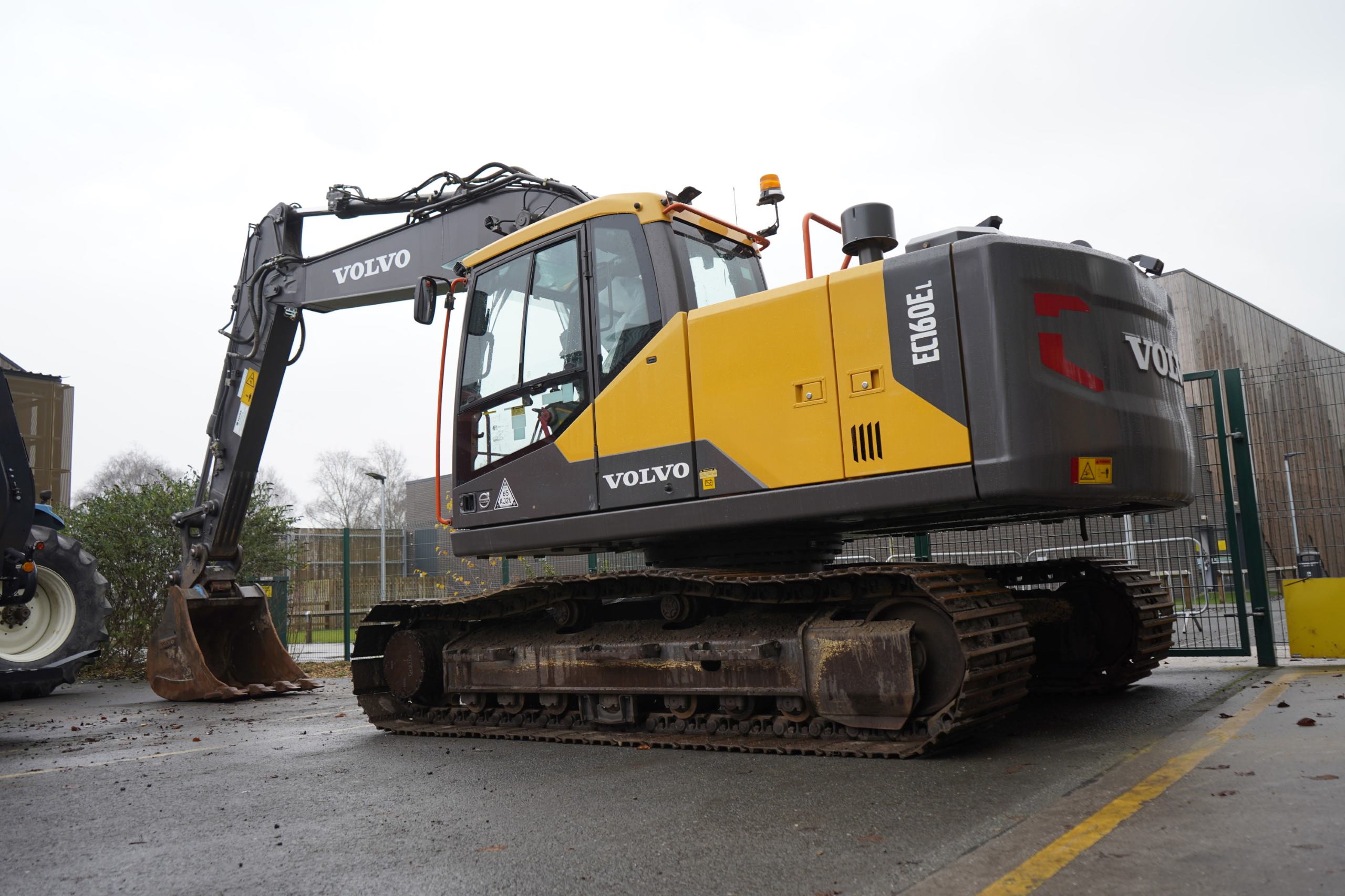 SMT Volvo EC160E